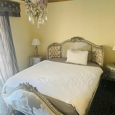 Stern Hotel
