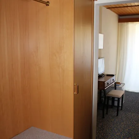 Tannenhof 4* لاوترباخ